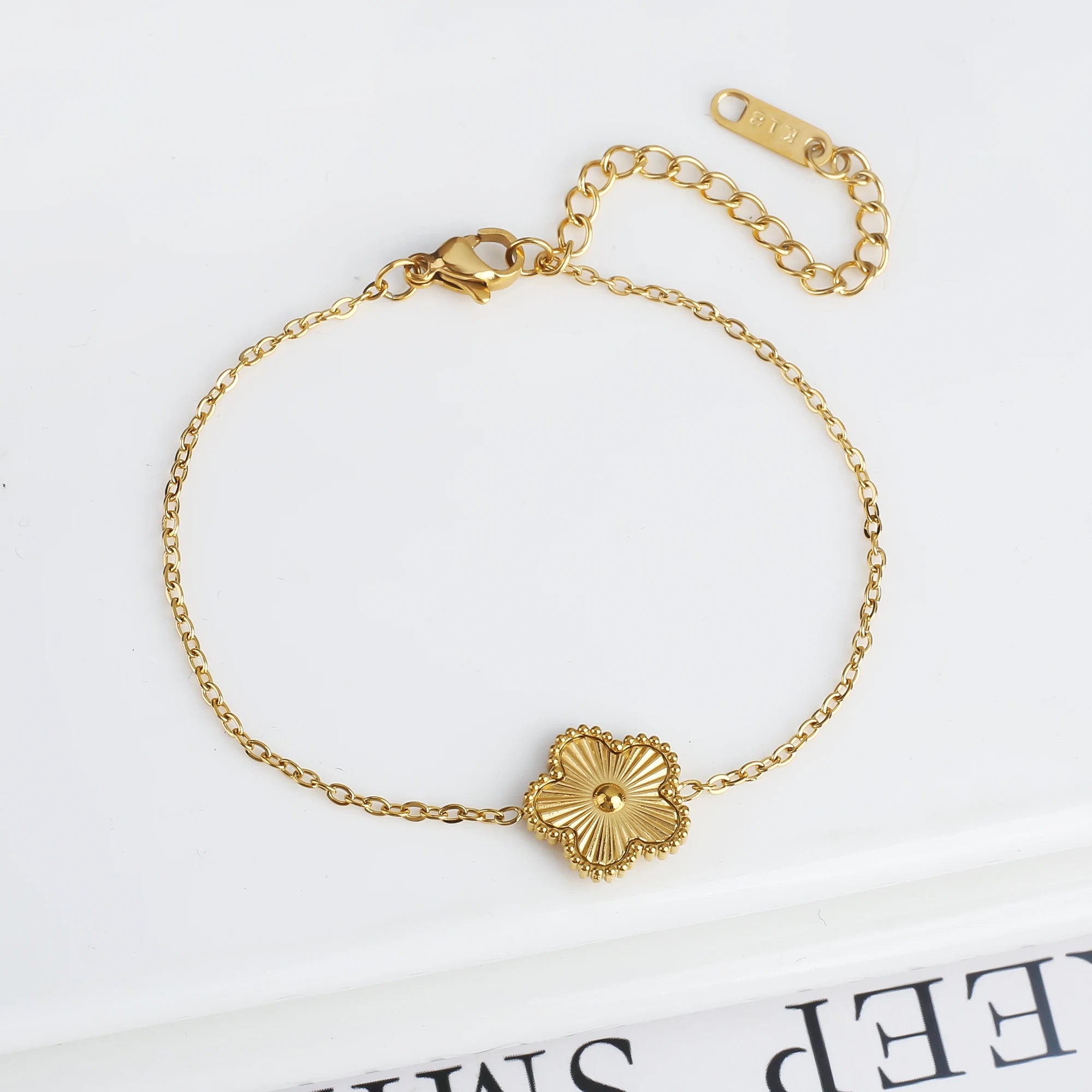 Eterna Clover Bracelet
