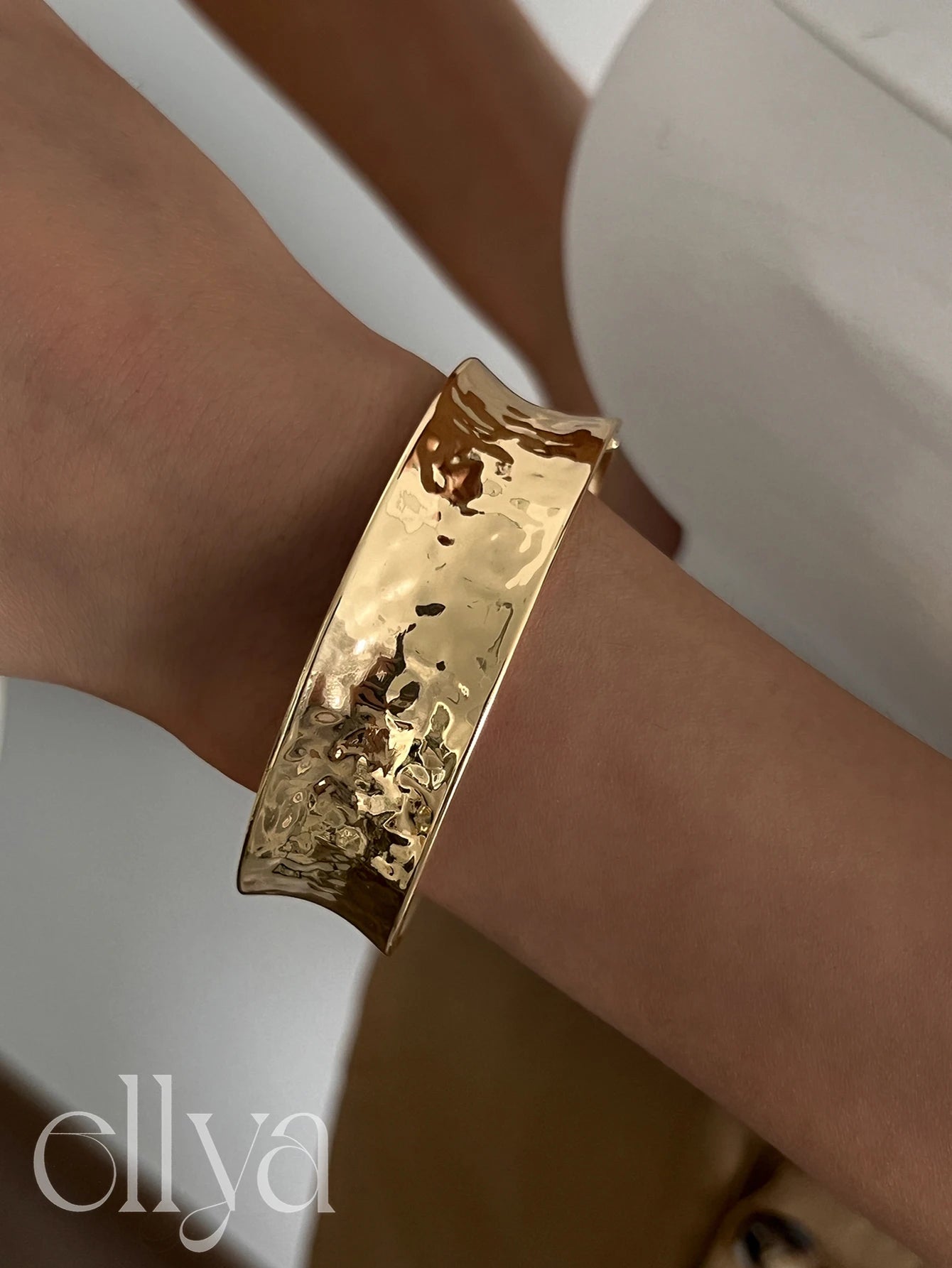 Ellya Vintage Cuff